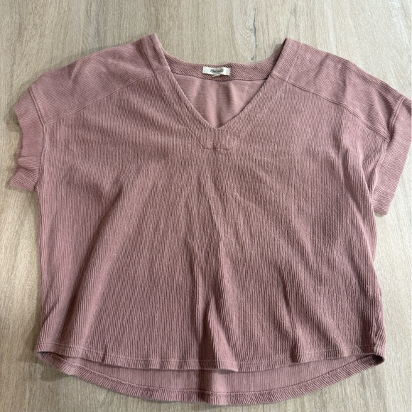 Madewell Tops - Madewell V Neck Cropped Tee Sz Medium Pullover Mid-Weight Burgundy